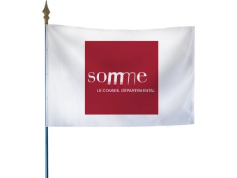 Drapeau des départements français sur hampe