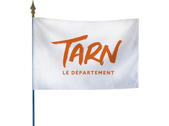 Drapeau des départements français sur hampe