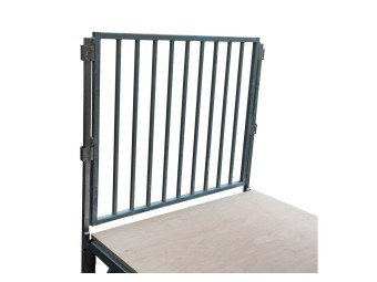 Garde-corps barreaudé pour podium modulable
