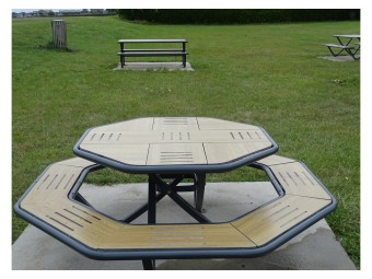 Table pique nique octogonale Horizon stratifié compact